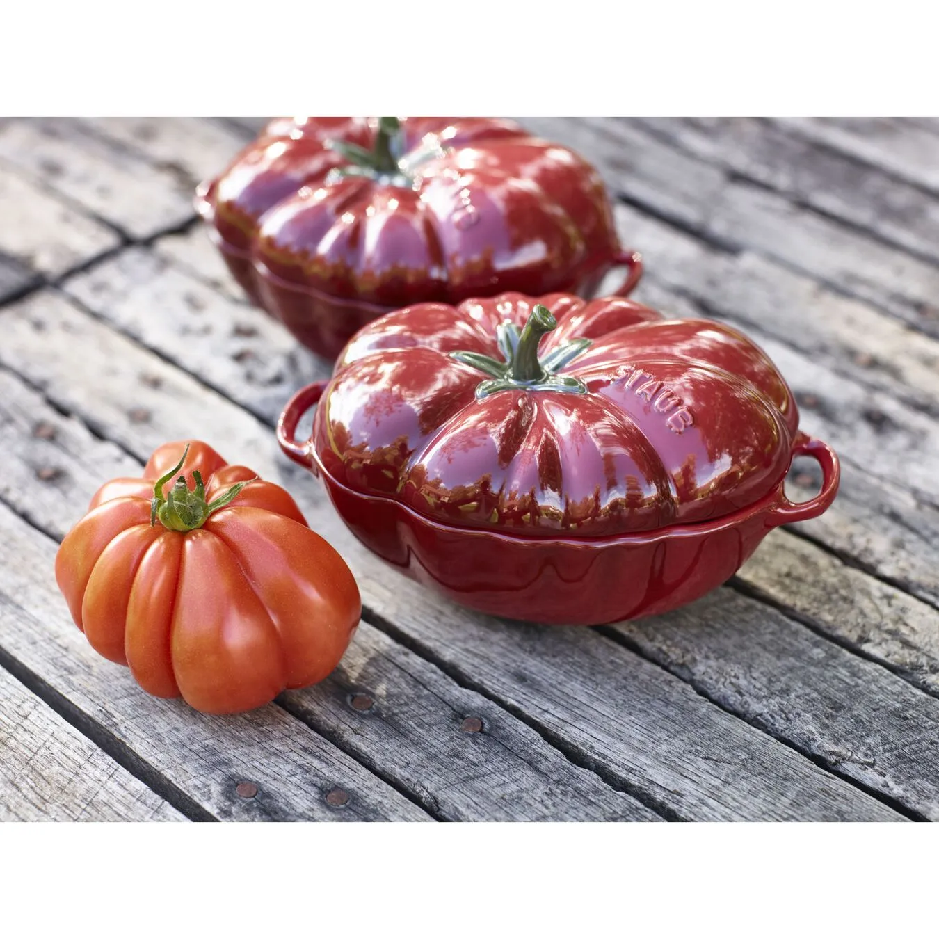Staub 16 Cm Tomato Ceramic Cocotte Cherry 4 Staub 16 Cm Tomato Ceramic Cocotte Cherry - Image 4