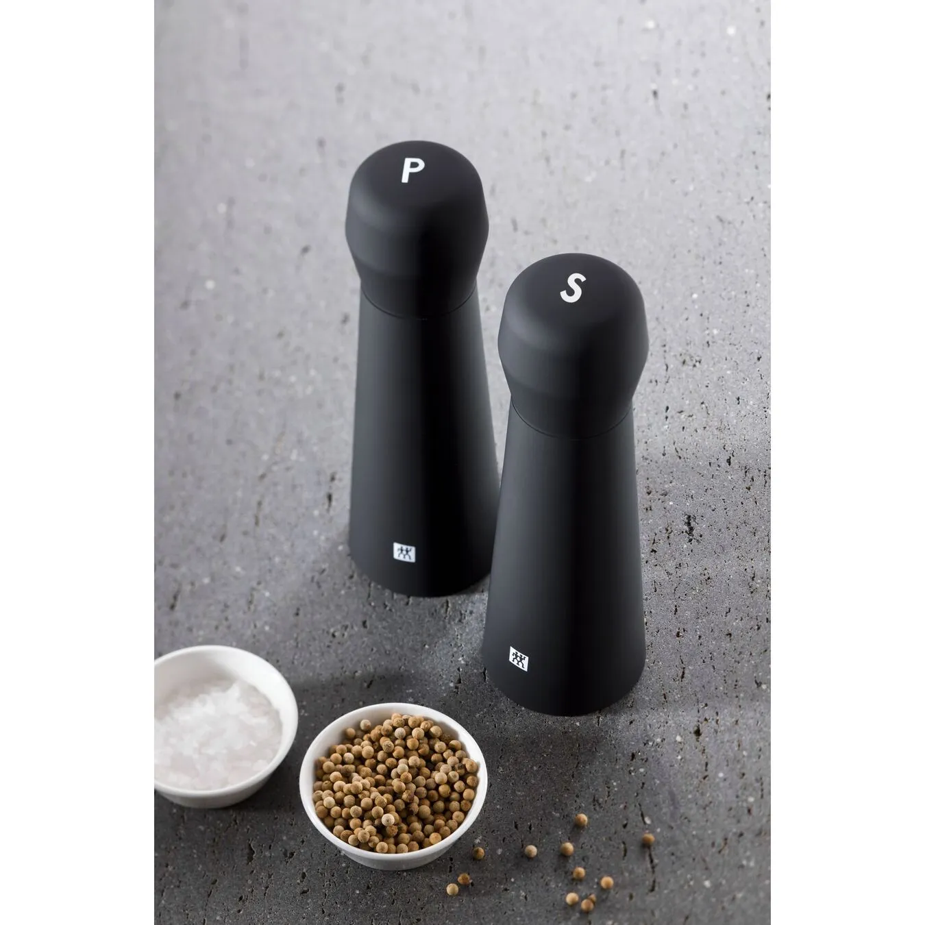 Zwilling 19 Cm Plastic Salt Mill 4 Zwilling 19 Cm Plastic Salt Mill - Image 4