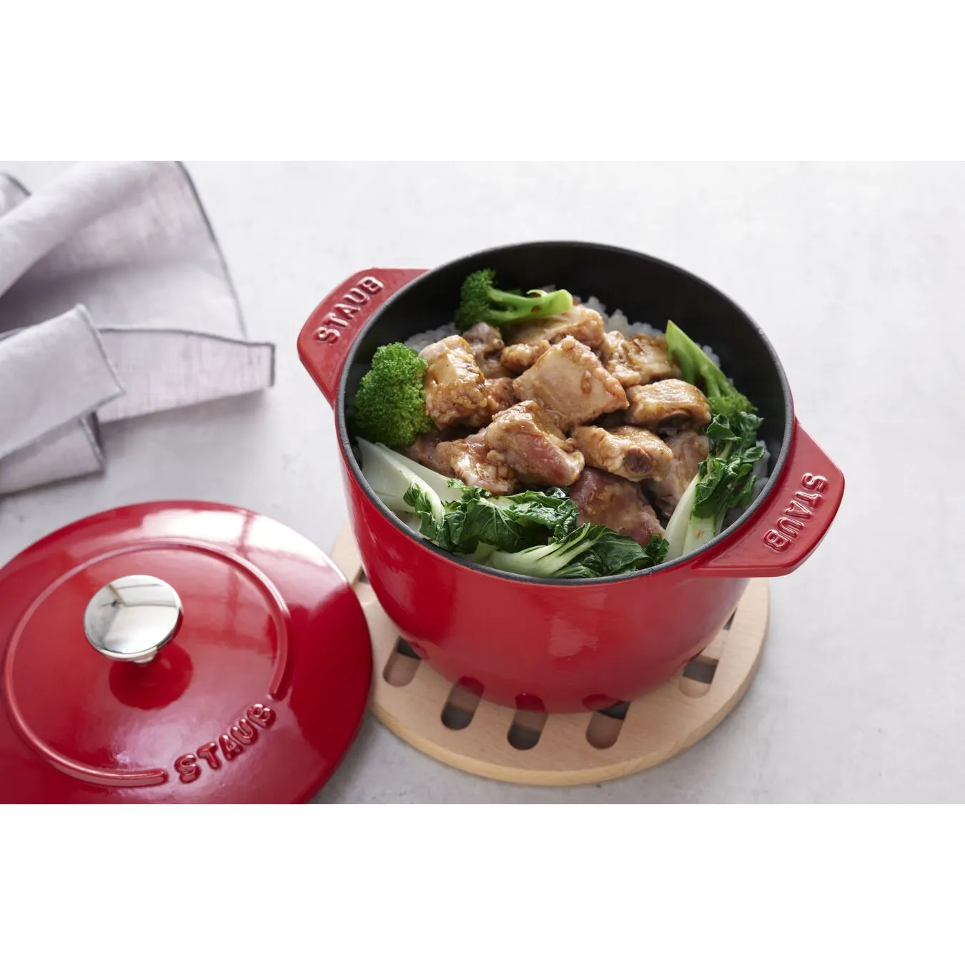 Staub 16 Cm Round Cast Iron Rice Cocotte Cherry 6 Staub 16 Cm Round Cast Iron Rice Cocotte Cherry - Image 6