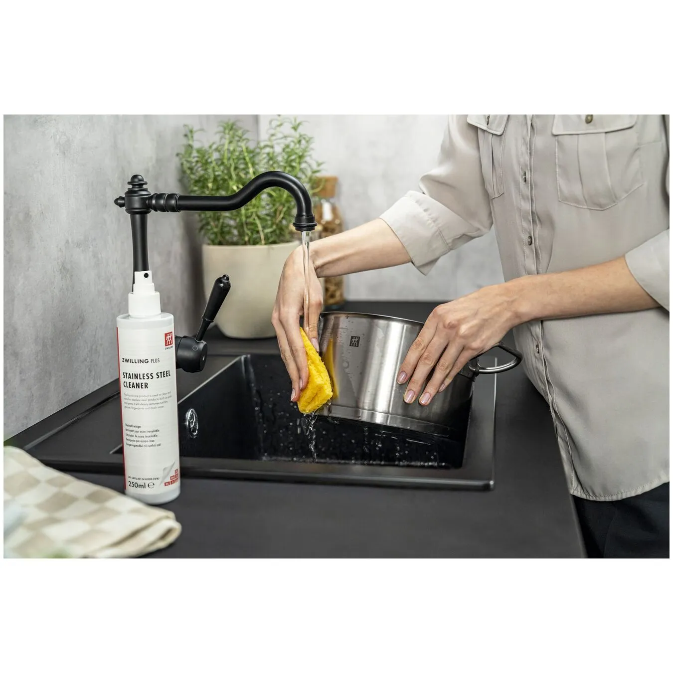 Zwilling Cookware Cleanser 6 Zwilling Cookware Cleanser - Image 6